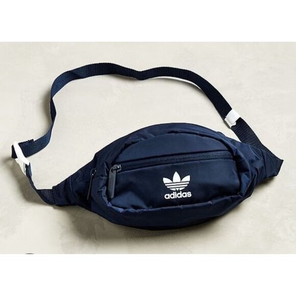 Adidas Navy‎ Blue Waist Bag With Adjustable Strap & Zippered Pockets - Picture 2 of 12